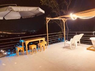 The cliff camp เขายายเที่ยง  Vacation rental in Laos