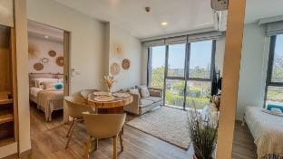 Stylish 2BR in Skypark Laguna Apartment in Choeng Thale