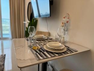 ASHRI Studio in Damac Hills 1 Vacation rental in Dubai
