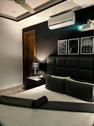 Cineplex Lodges Executive 1  Apartment in Islamabad