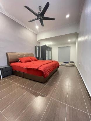 TamanSentosa大丰花园59Homestay 20Pax Nearby Mid Valley Vacation rental in Johor Bahru