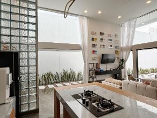 Namuya Villa Private Pool, Rooftop , BBQ & Karaoke Vacation rental in Lembang