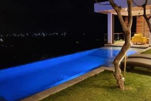 Uluwatu Sunset Hills Villa Ananda 4 Bedrooms Villa in Bali