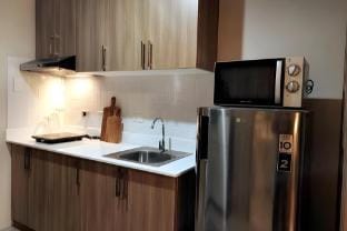 Crosswinds Family Staycation with Alpine Breeze Apartment in Tagaytay