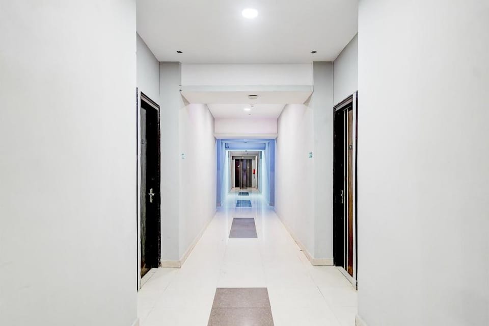 Super Townhouse Patparganj Near Max Super Speciality Hospital Hotel in New Delhi