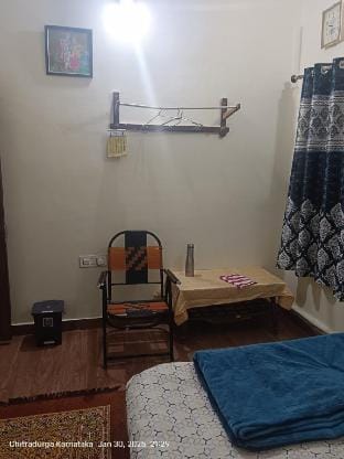 Furnished single room with attached toilet Vacation rental in Karnataka