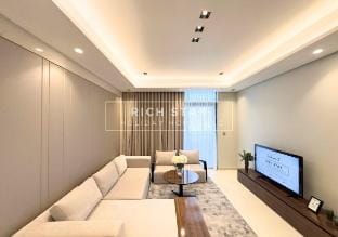 Brand new 1BR in Nobles, Business Bay Vacation rental in Dubai