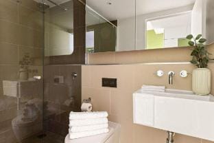 Chic 2BR Apt, Near to Melbourne Central, City View Vacation rental in Melbourne