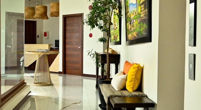 SUMMER Hotel in Lapu-Lapu City