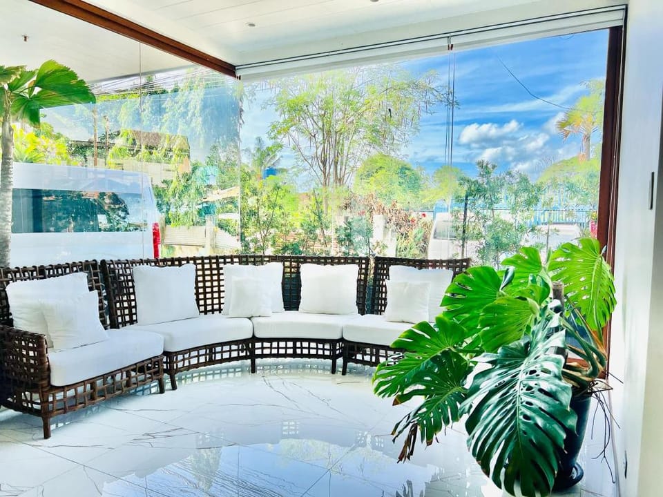 SUMMER Hotel in Lapu-Lapu City