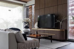 Luxury 4 BR Lila Villa with Big Pool Villa in North Kuta
