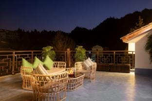Zhangjiajie Valley Love Holiday hotel Vacation rental in Hubei