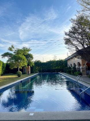 Cute 2 room House w/ pool access Vacation rental in Central Luzon