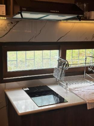 The99 Apartments w/ netflix Apartment in Baguio