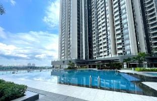 R&F Luxurious Premium Seaview/Cityview studio Vacation rental in Johor Bahru