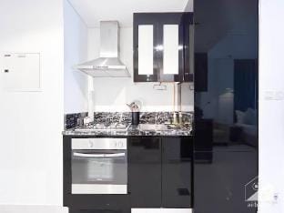 Luxury Studio in Business Bay with Canal View Vacation rental in Dubai