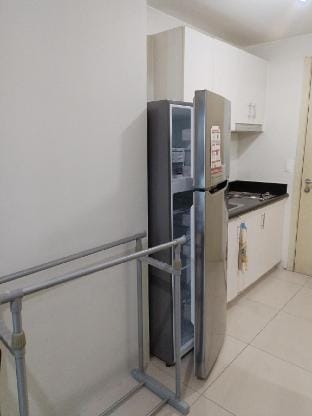 Queen size bed 4KsmartTV 1BR in Jazz Residences Vacation rental in Makati