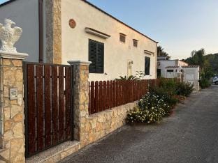 VILLINI R. DISANTI VIESTE villino n° 4 Villa in Province of Foggia