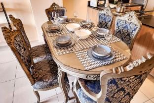 Spacious 2br 110sqm, near MOA, PS4, Printer Apartment in Pasay
