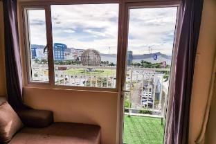 Spacious 2br 110sqm, near MOA, PS4, Printer Apartment in Pasay