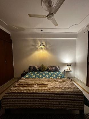 Nap Zone 3 Pvt BR w/KingBed Vacation rental in New Delhi