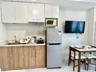 Studio Unit 308 Mivela with parking Apartment in Cebu City