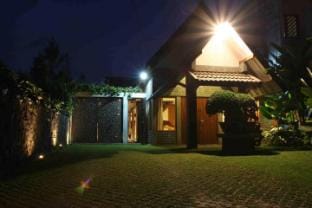 The Beautiful And Unique Omega Villa Vacation rental in Parongpong
