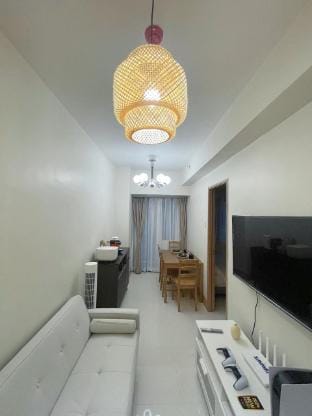 A36 Shore 3 MOA 4Pax w PS5|50inTV|Coffee|Tea|Bal Vacation rental in Pasay