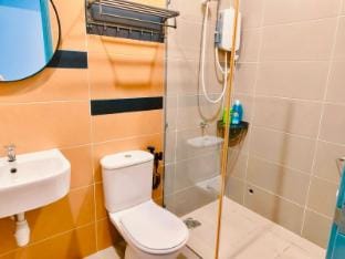 Tm Lagenda Kulai 1124 16pax 5BR double Story House Villa in Johor