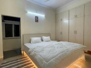 Rajiv Gandhi International Airport Houses Vacation rental in Hyderabad