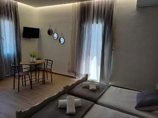 Romeo Double Studio near the beach Apartment in Chania
