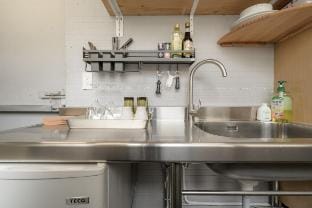 Philosopher's Oasis, 30sec to ZhongXiao Dunhua MRT Vacation rental in Taipei City