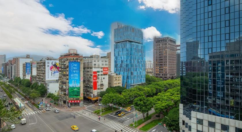 Manhattan Style High Floor 4B2bLDK Apartment in Taipei City