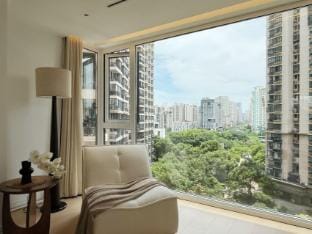 Sunny Abode中原两弯城 2Bed river view room Apartment in Shanghai