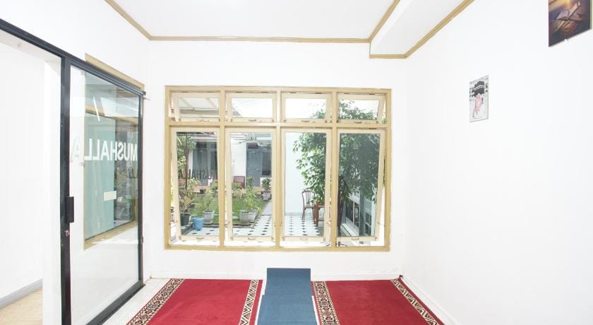 Hotel Bhakti Syariah Hotel in Padang
