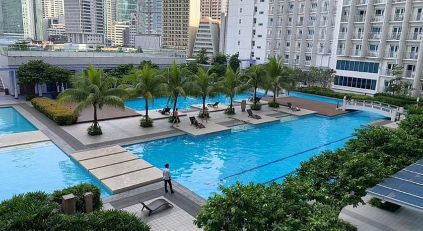 Luxury in the Makati Skyline 4016 Apartment in Makati