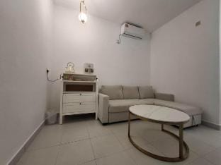 E04B-Tebrau 6min Walking to Aeon & Ikea/Toppen Vacation rental in Johor Bahru
