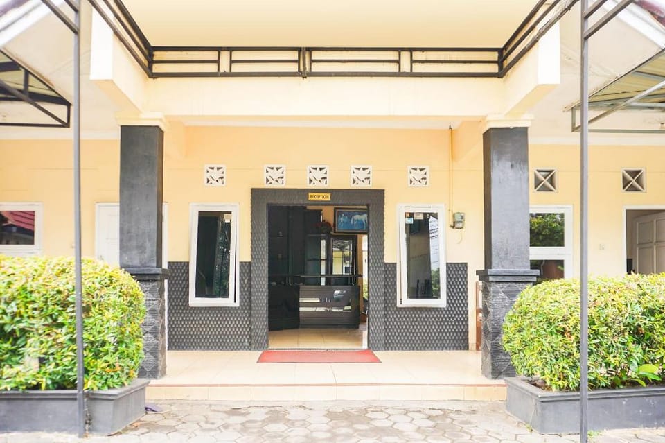 Hotel O Pekalongan Near Pasar Batik Setono Formerly Hotel Puspa Indah Hotel in Indonesia