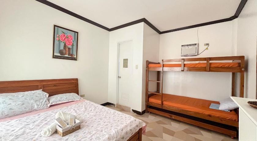 KnowWell Siargao Room 4 Vacation rental in General Luna