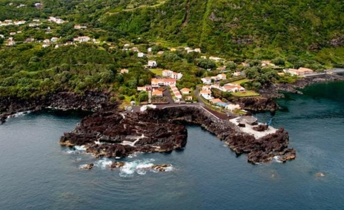 Ocean Front Rooms Hotel in Azores District