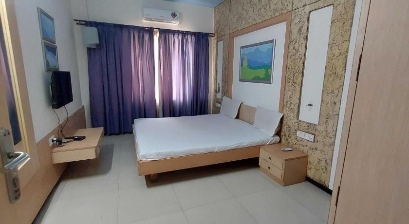 Hotel O Phoenix Ac Rooms Hotel in Pune