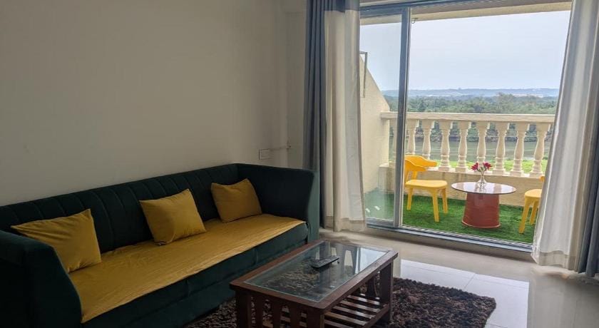Mountain Breeze Home Stay Hotel in Maharashtra