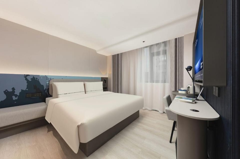 Atour Light Hotel Shanghai Pudong Chuansha Road Hotel in Shanghai