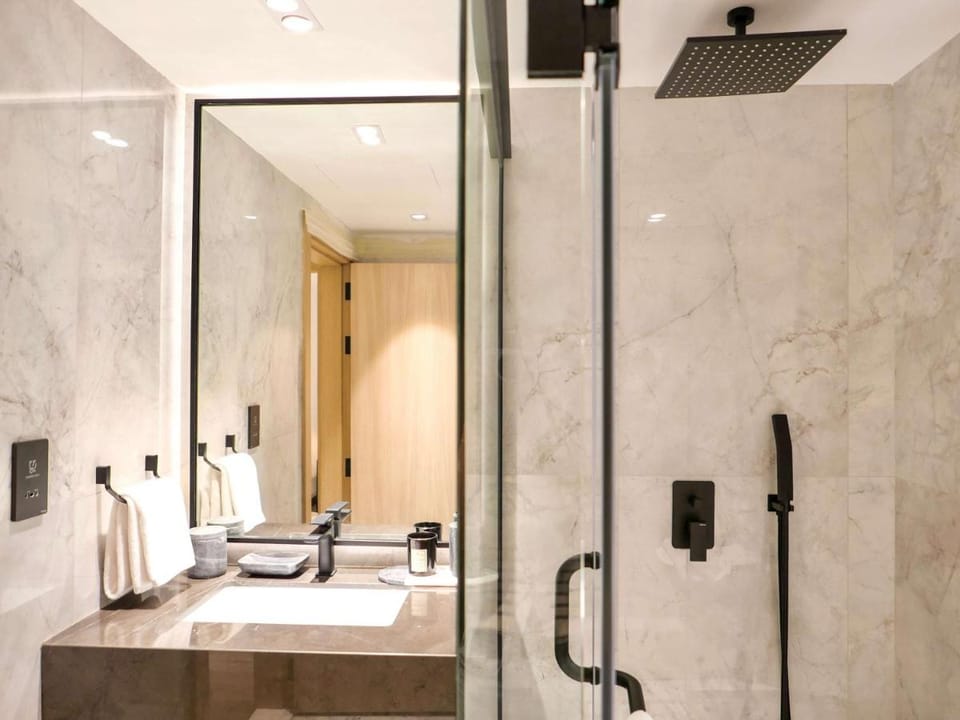 Fresh 3BR Apartment in 5-star Resort Apartment in Dubai