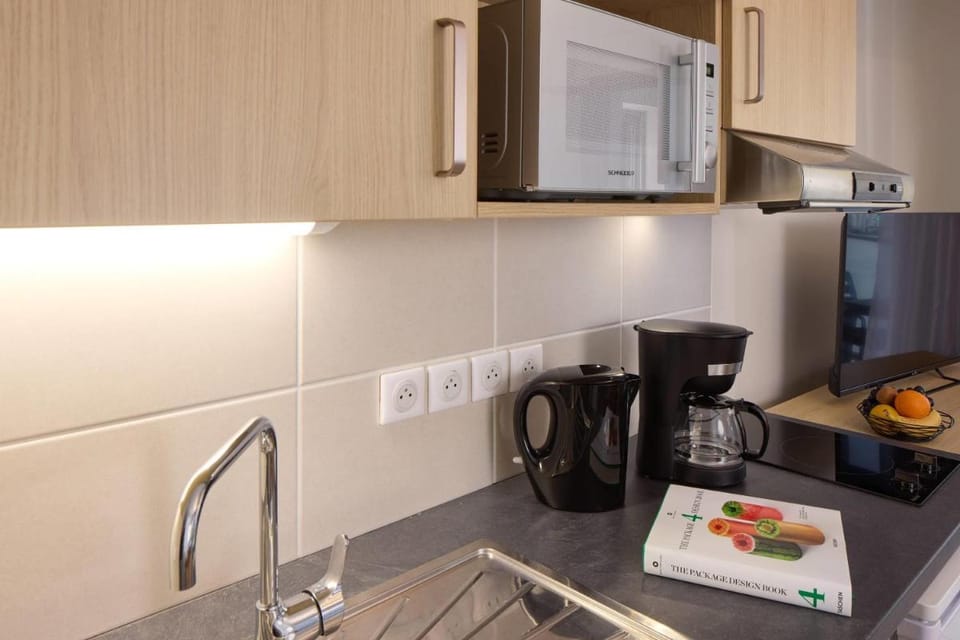 Quality Suites Pau Porte des Pyrenees Apartment hotel in Pau