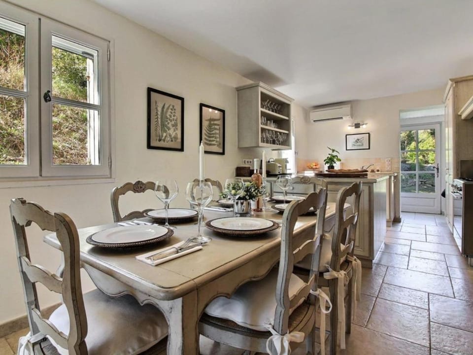Les Blayons - Exclusive Pool Villa Stunning View Villa in Bonnieux