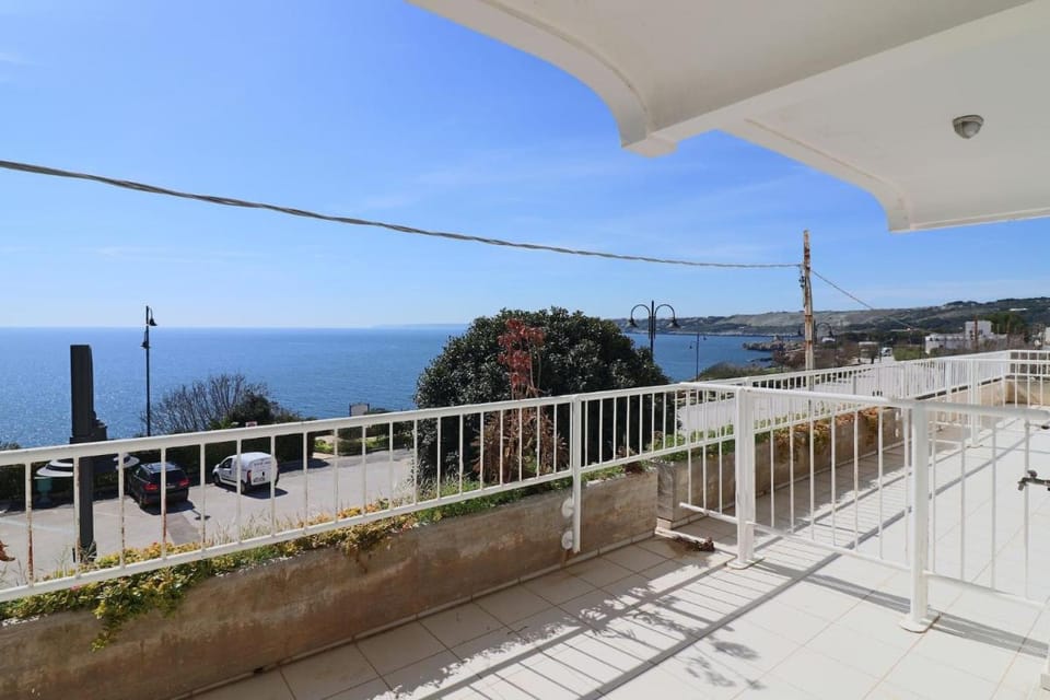 Casa Nisea Modern Two-Level Home with Sea View in Santa Cesarea Terme Apartment in Santa Cesarea Terme