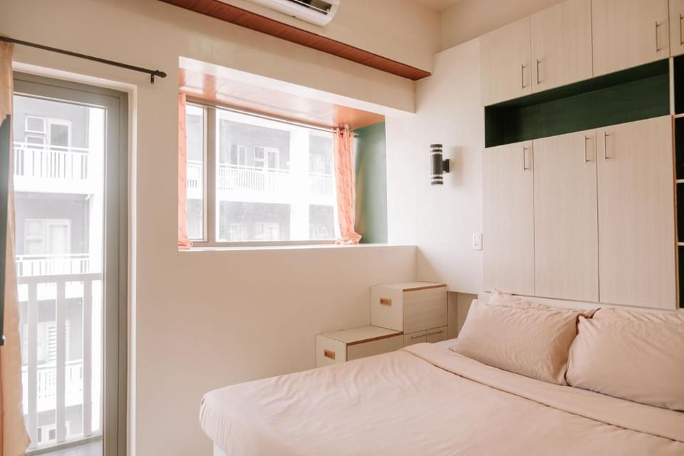 Sleek Stylish Urban Loft Vacation rental in Iloilo City