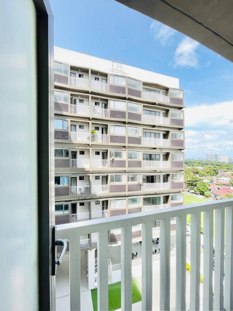 Tropical Bliss in the Metro Vacation rental in Iloilo City