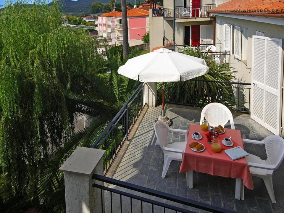 Apartment in San Bartolomeo Al Mare Apartment in San Bartolomeo al Mare
